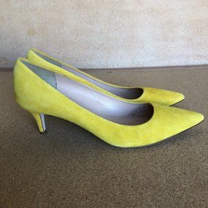 J Crew yellow suede size 8,5(8US) kitten hill 2,3" shoes in box, worn only once